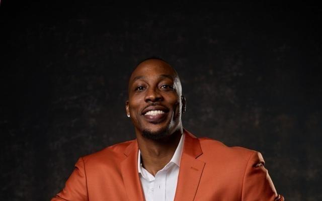 霍华德：我现在是名人堂成员了！希望你们喜欢我的演讲