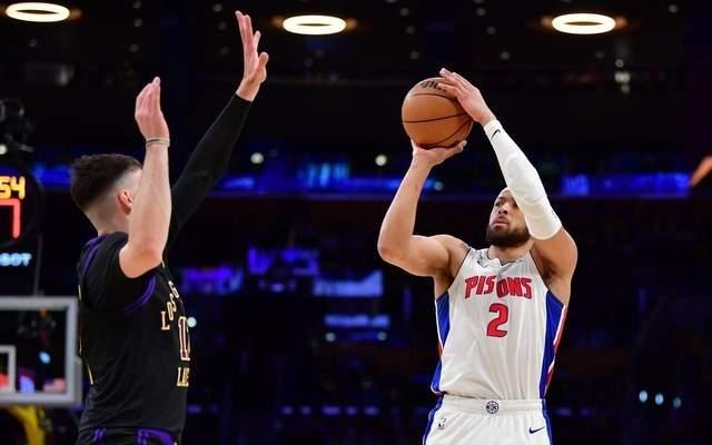 生日夜惨败！詹姆斯17中6仅得17分！湖人被打爆，东契奇30+11