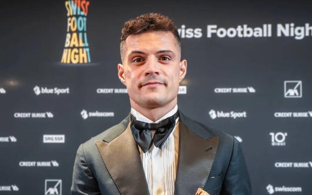 黑猫变身黑马,曾经的争议队长有一份功劳