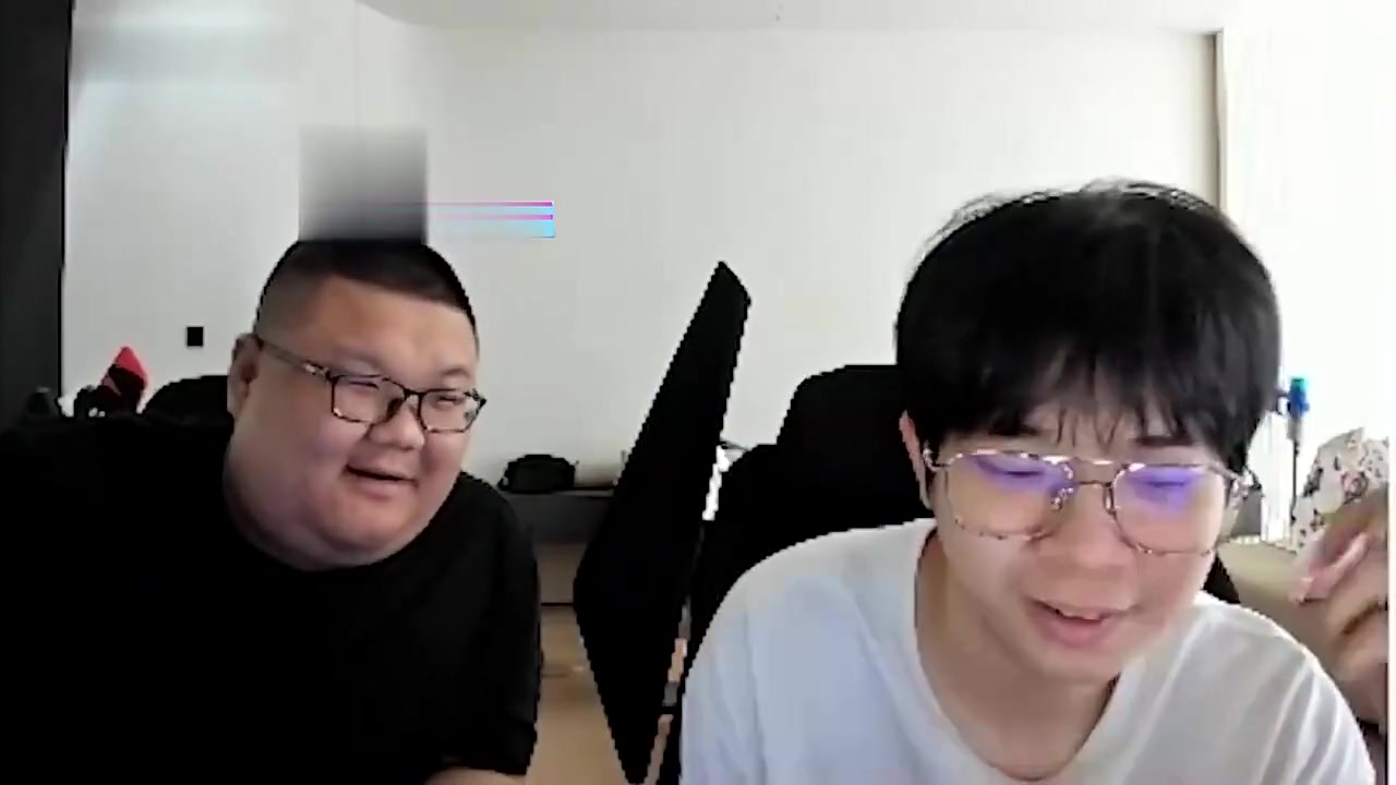 QingTian：LPL第一中单肯定是我兄弟左手呀，大黄：不是小虎