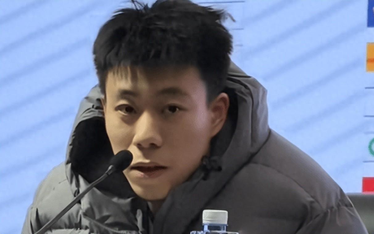 上海队大胜辽篮！张镇麟夸赞辽篮三名球员，不是付豪，也不是外援