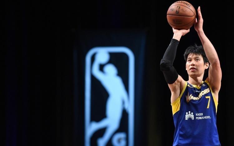 林书豪经纪人：他21年再闯NBA&每月只拿3万他是为了给亚裔正名