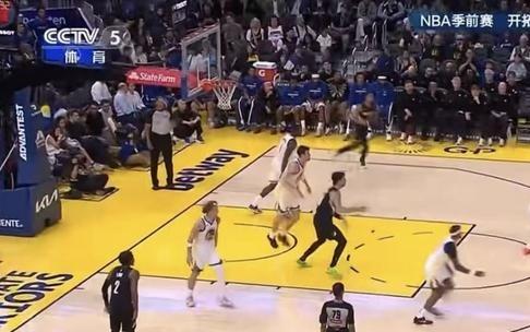 杨瀚森迎来NBA季前赛首秀,展现潜力仍待磨合
