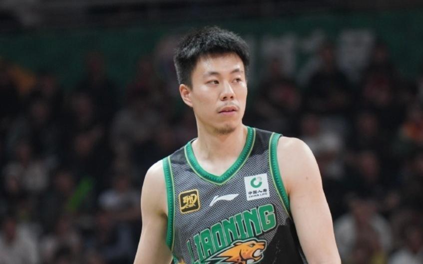 即將扮演新角色！上海男籃期望很高，張鎮(zhèn)麟需要努力！