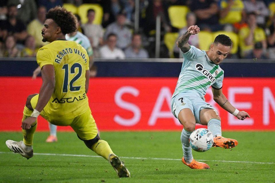 打脸曼联25岁安东尼双响+绝平!进招牌兜射世界波,率队7场不败