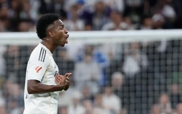 曝维尼修斯考虑离队!不满未得到主帅尊重,皇马力挺阿隆索