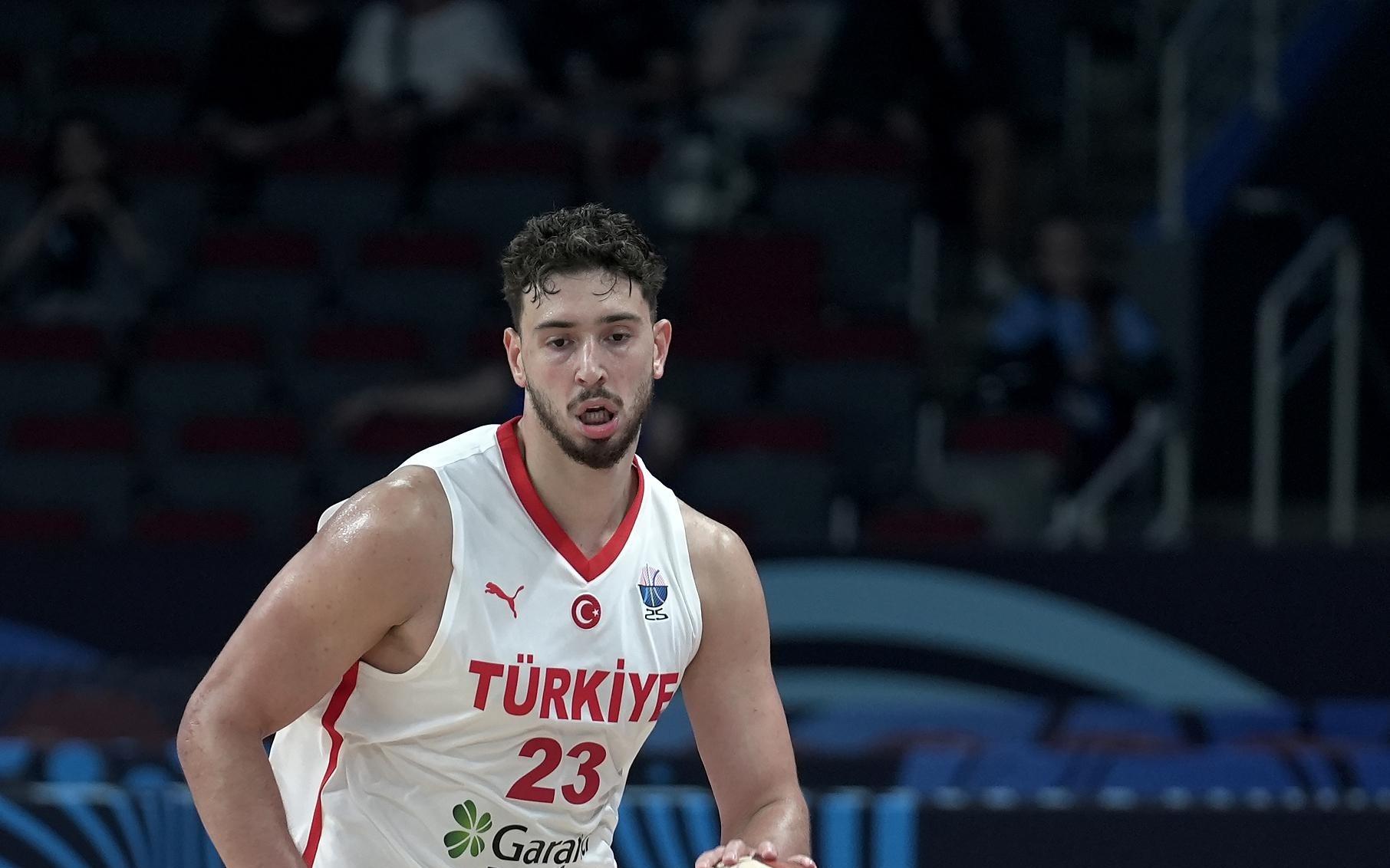 申京：NBA最难防守的人是恩比德，我状态好的时候无人能挡