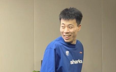 有点尴尬！出席赛后新发却被告知不具