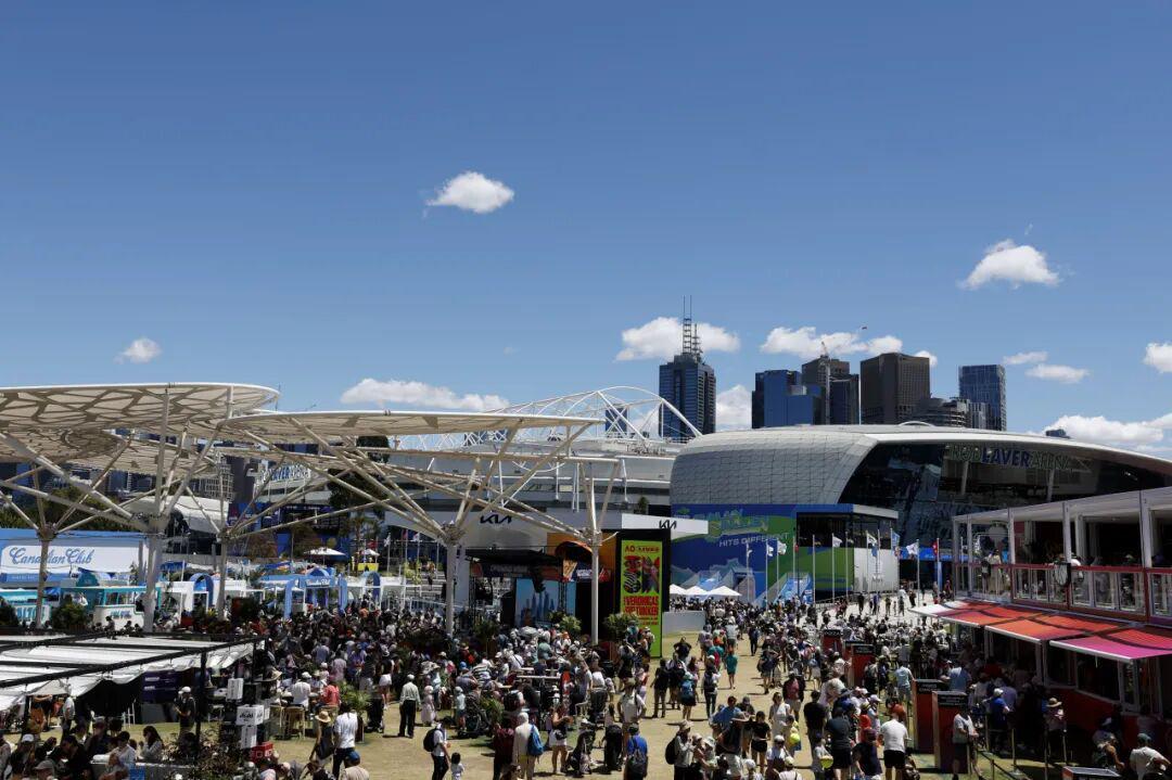 澳网商业化改革的B面：人潮与钞票齐飞，拥堵与抱怨共舞