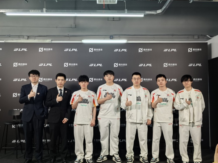 研究透了！WBG教练组：他们第三把喜欢用自己强的我们正面团强