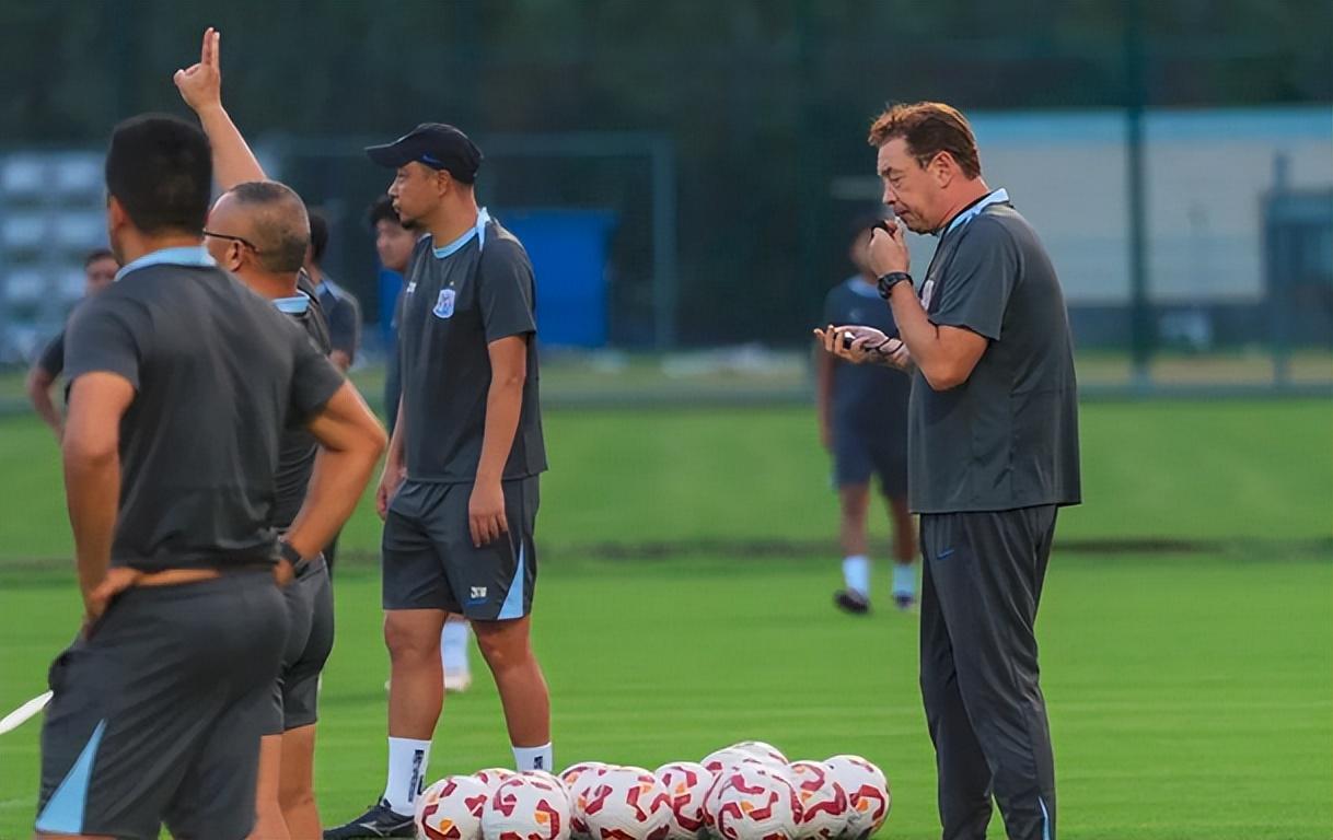 申花国脚或离队!被曝与主帅不合,赛季0出场,有望加盟大连英博