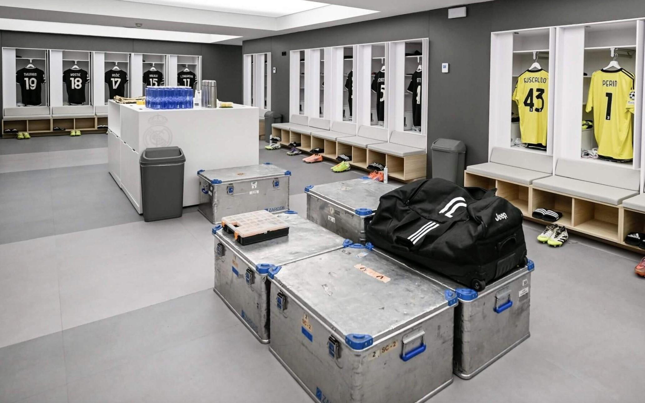 懂球译站没热水、不放纸，主队会在客队更衣室里使何花招