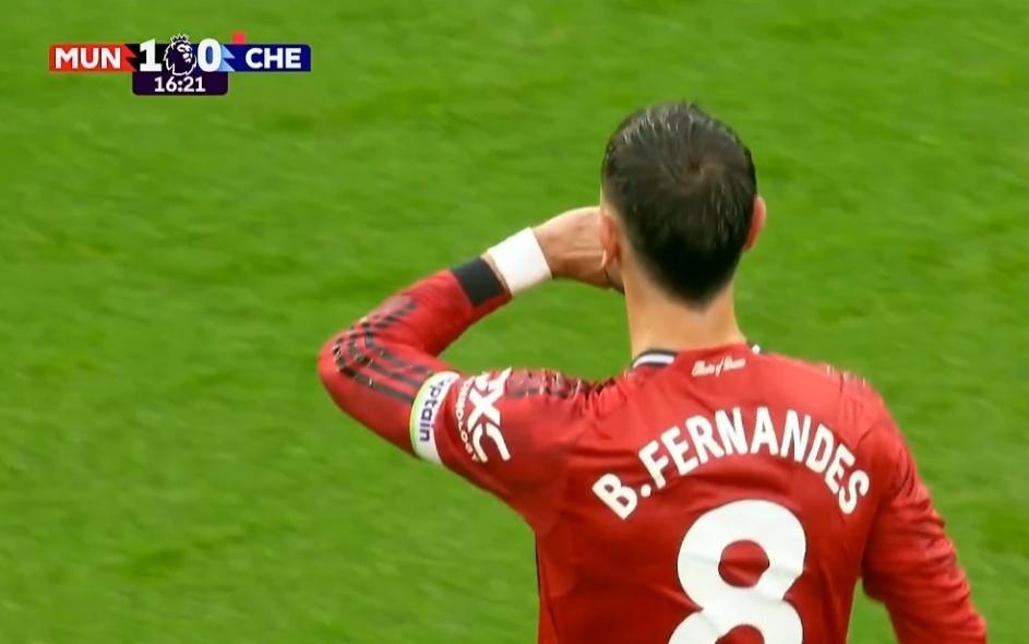 B费两大里程碑!英超200场+曼联100球,激情滑跪庆祝