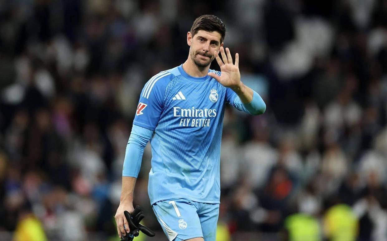 死磕穆里尼奥！皇马欧冠大名单公布，姆巴佩领衔，后防主力缺席