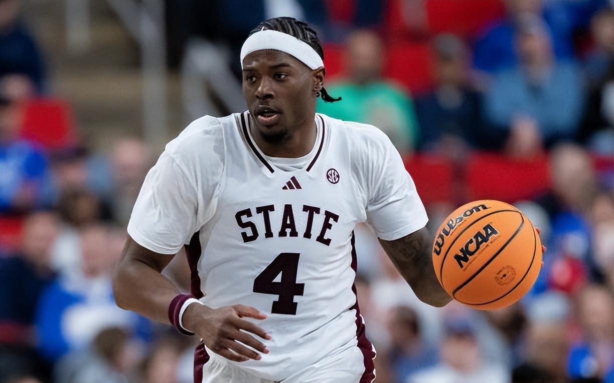 火箭裁掉了锋线新秀,这位锋线大闸在进攻端的表现真是太糟糕了