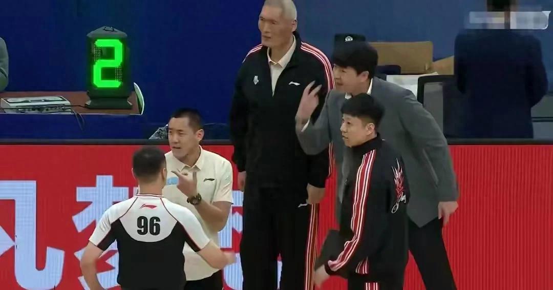 山东大胜新疆暴露三大隐患，下一轮客战同曦迎考验，能否杀进八强