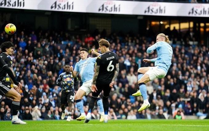 12球,曼城本赛季英超在上半场的进球比其他球队都多