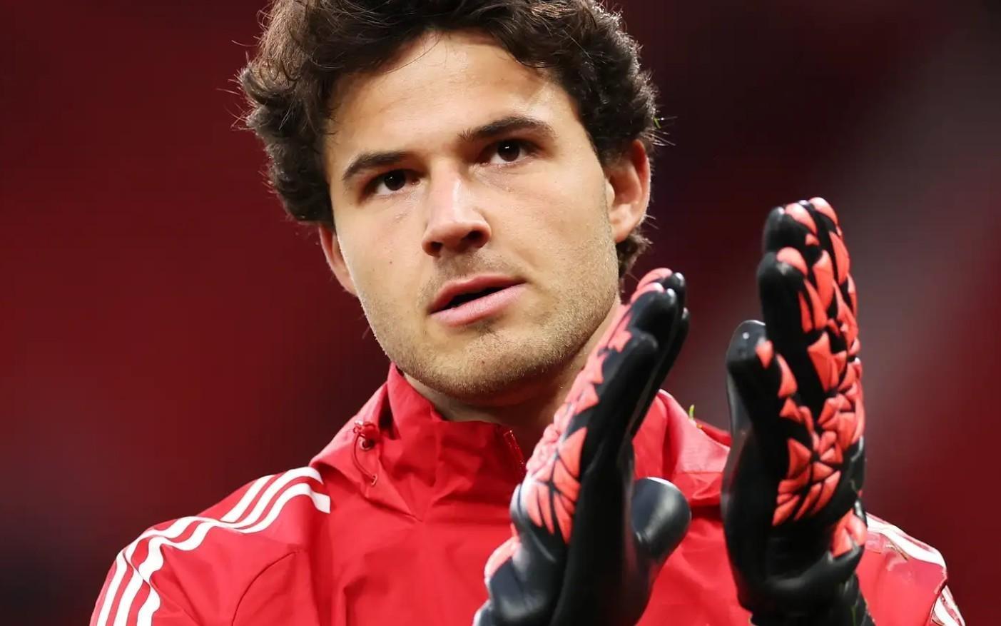 帕克:曼联买拉门斯是质的提升,跟奥纳纳相比他太像个门将了