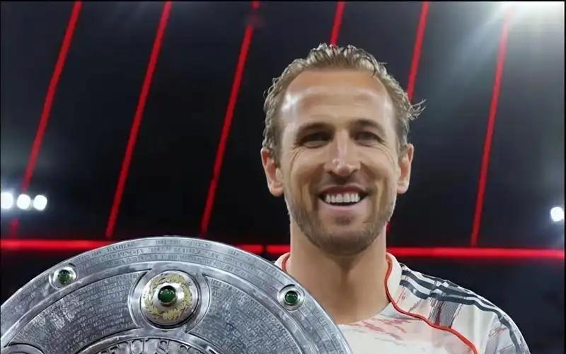 凯恩辉煌一年!打破无冠魔咒,双线狂轰60球,连创7大纪录