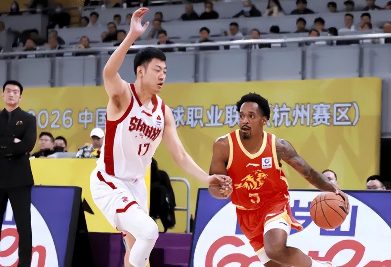 广厦赢山西14分！胡金秋表现抢眼，张宁