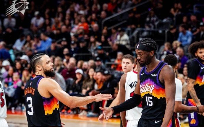 布克格林缺阵，热火双杀太阳！阿德巴约22分7板，狄龙空砍26分