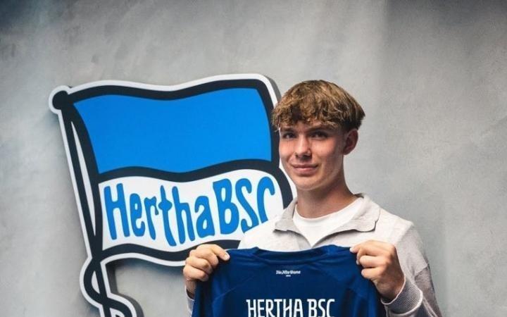 德天空:赫塔16岁中场艾希霍恩引众豪门争夺,其解约金1200万