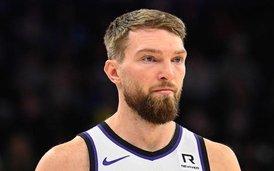 天差地別，記者：多支球隊有意薩博尼斯，但拉文無人問津