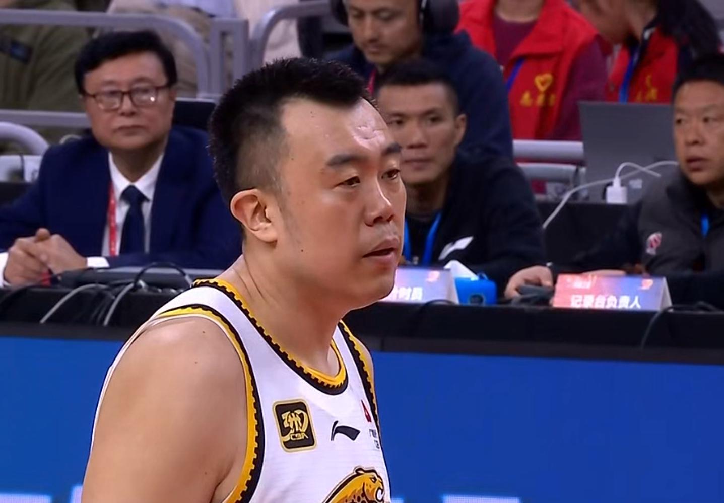 燃尽了！38岁韩德君拒绝退役，力保辽宁队冲击总决赛！