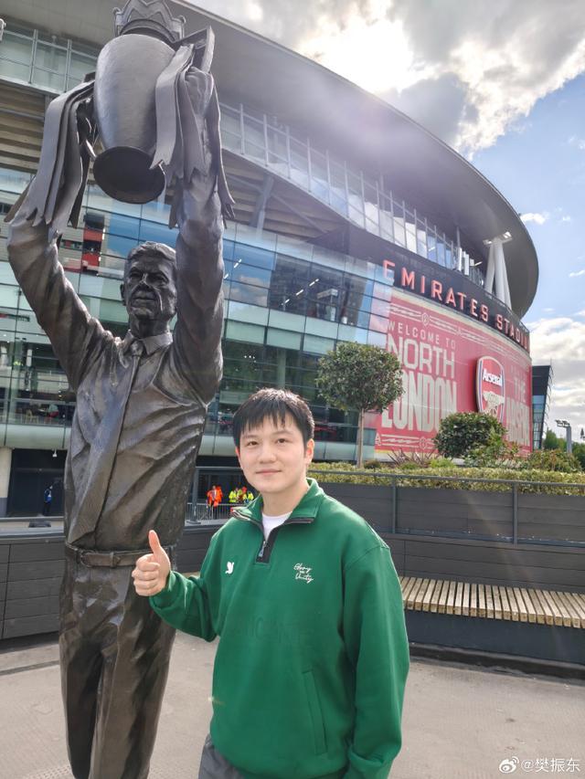 樊振东称希望C罗入选英超名人堂,看好利物浦本赛季夺冠,回应最喜欢的现役英超球星