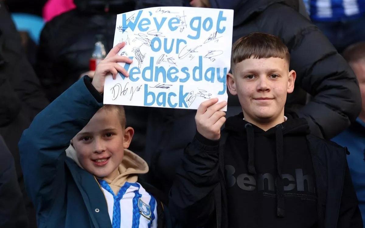 镜报:进入托管流程后,谢周三球迷已经为球队消费了近50万镑