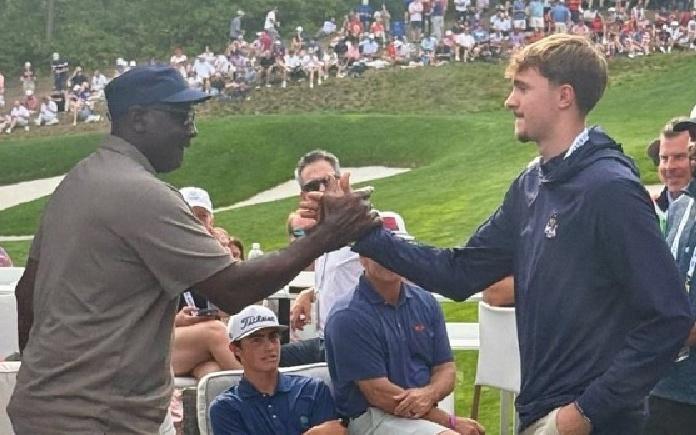 No!别啊浓眉哥!独行侠天塌了...