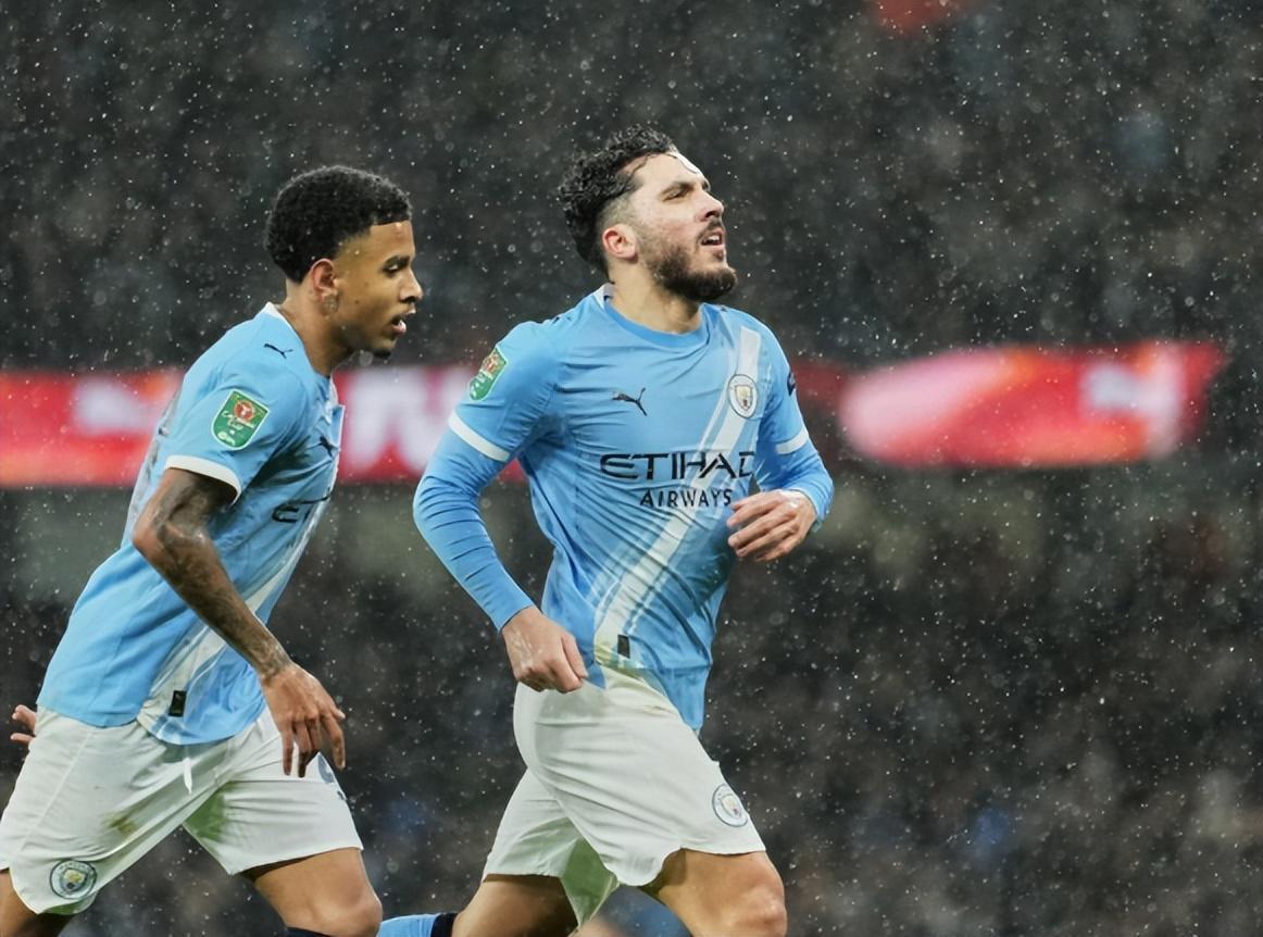 足坛悲喜夜！曼城晋级4强，姆巴佩造3球