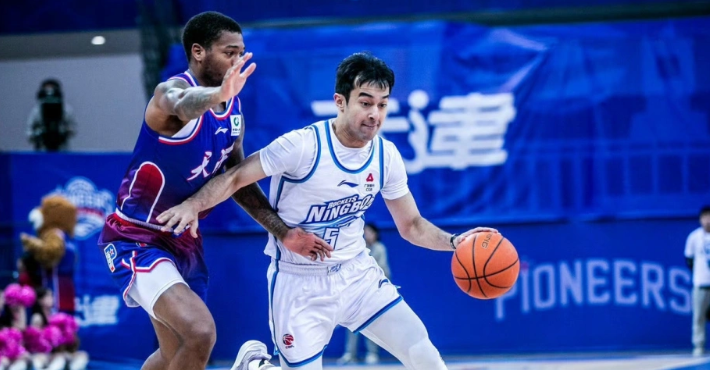 正式退役！CBA星二代因伤提前告别赛场，巅峰赛季场均狂砍20分8助