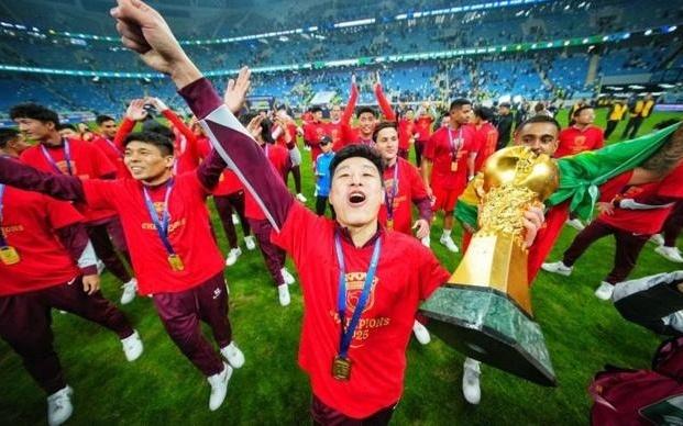 铭记场面2025中超联赛落幕，上海海港成功卫冕