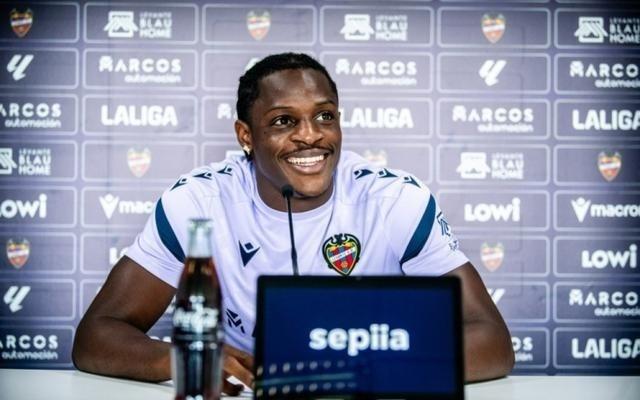 下一个神锋莱万特前锋艾永5场西甲轰3球3助,夏窗曾获巴萨关注