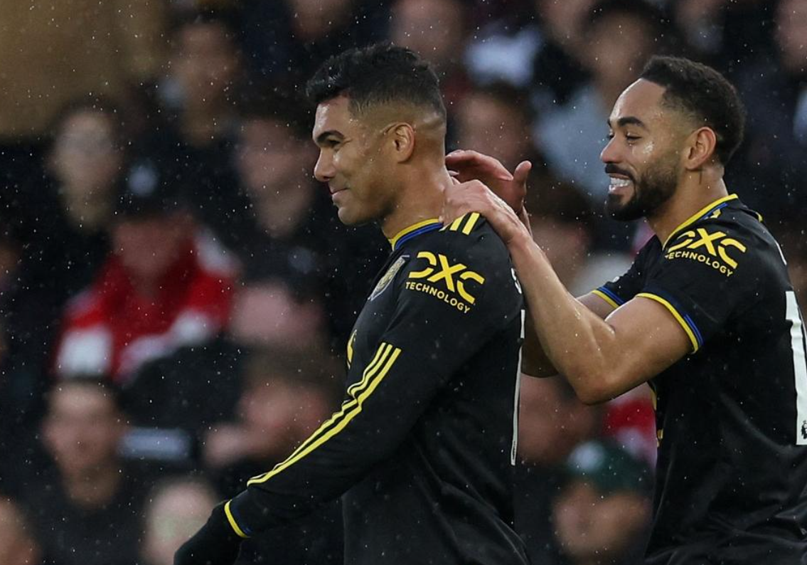 英超最新积分战报：两强队翻车，四队积分相同，阿森纳创纪录