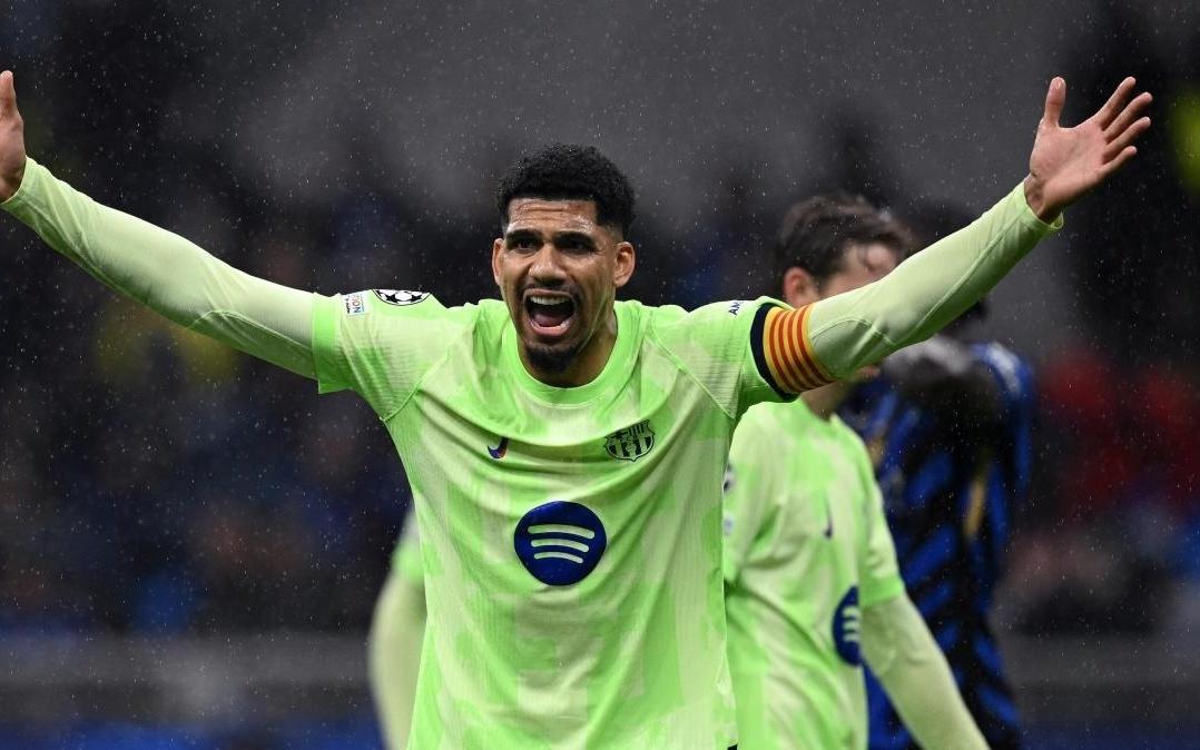 全市場：巴薩考慮出售阿勞霍，但4000萬歐要價對尤文而言過高