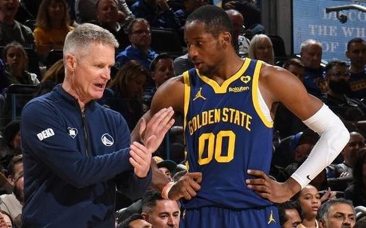 科尔:库明加已明确表示想要球权和机会我们无法提供那种机会