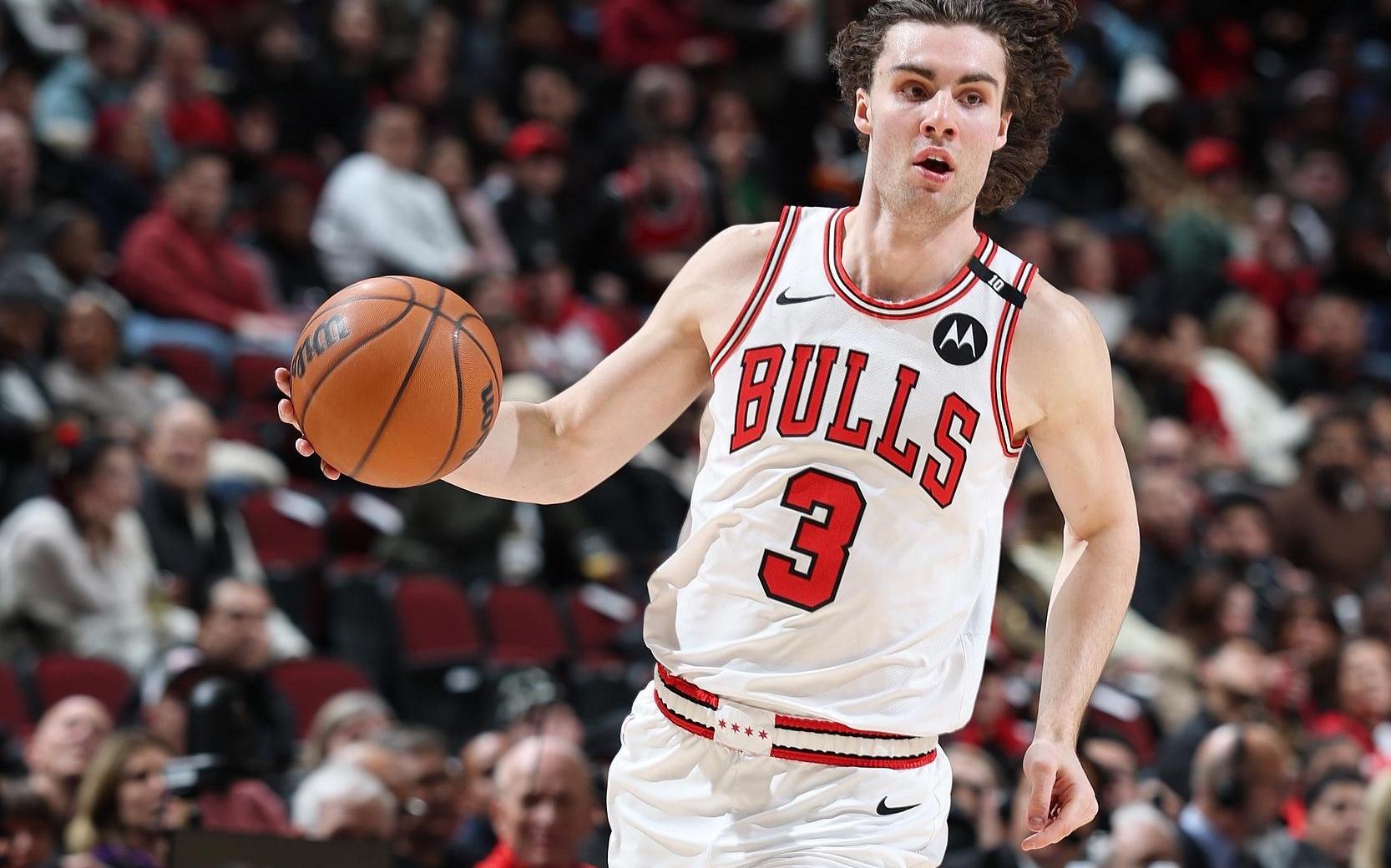 多诺万：武切维奇等将缺席今日比赛，希望吉迪多打一些时间