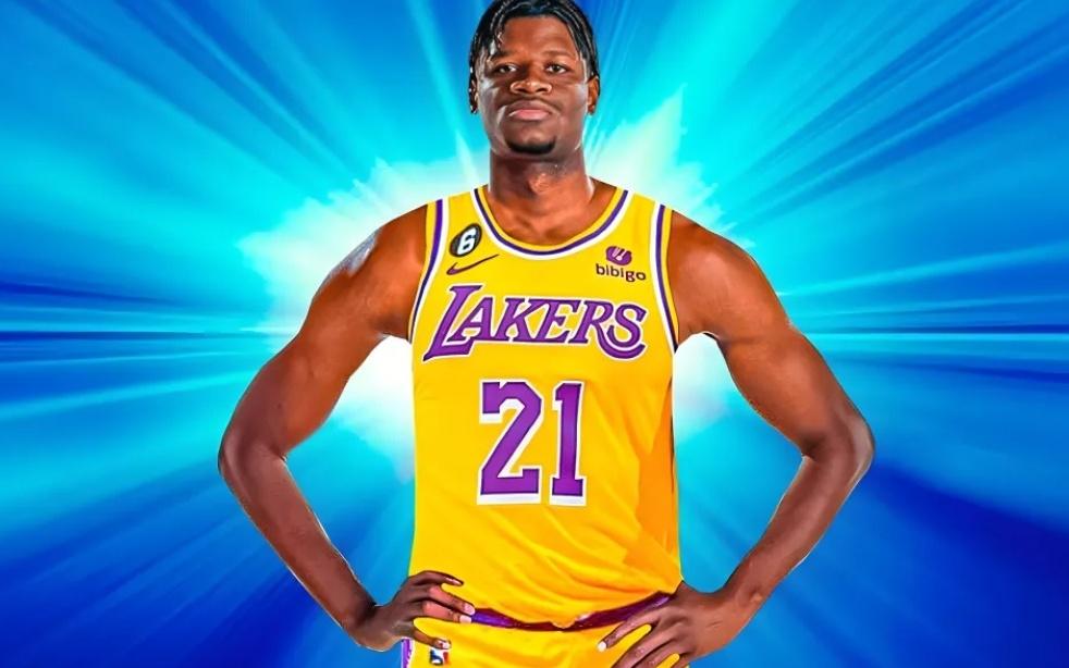 2换1交易达成!防守型中锋转投爵士,湖人又少一个目标