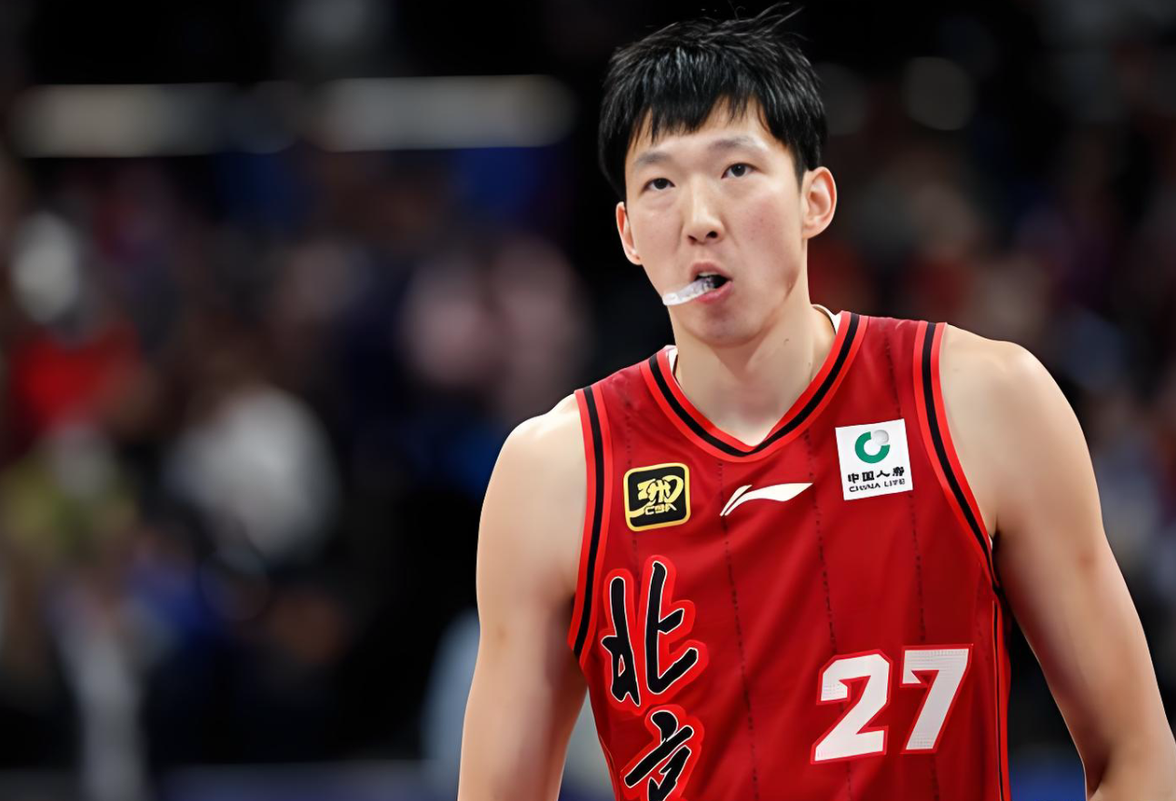 在场上赢35分！周琦面对老东家真卖力