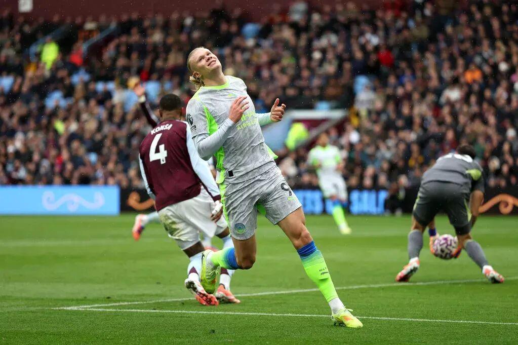 曼城输球两人背锅!中场新援0对抗巴西边锋表现辣眼