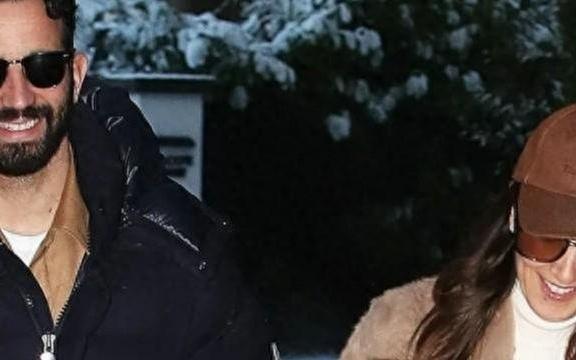 阿莫林被炒后笑容离场，淡定姿态引热议