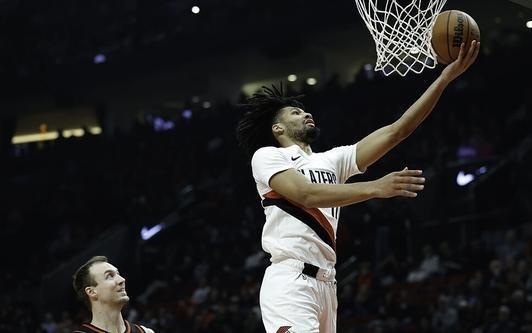 夏普24+9奥孔古26+9开拓者主场轻取老鹰