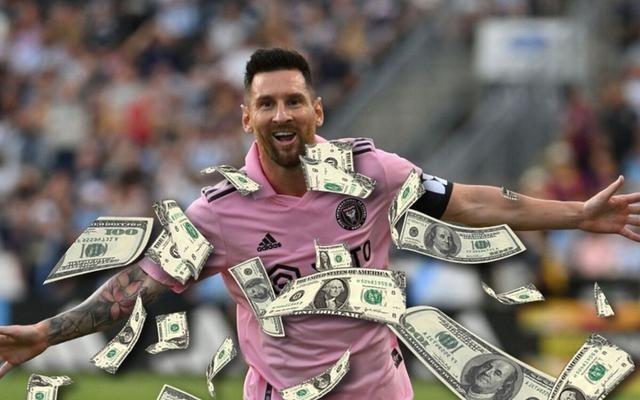 福布斯2025年足球明星收入榜：C罗2.8亿美元居首，梅西1.3亿