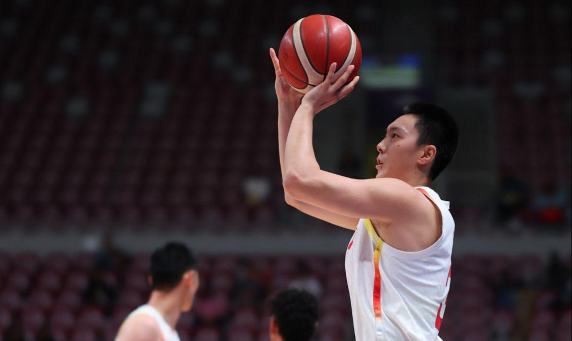 铁!胡明轩三战韩国19投0中,仅靠罚球得4分,CBA顶级后卫啊,唉