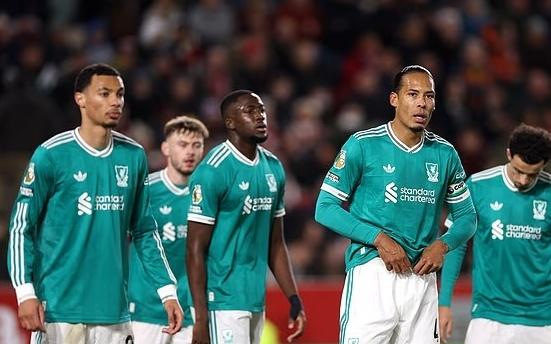 卡拉格:利物浦四连败,考虑到他们夏天的支出球队已陷入危机