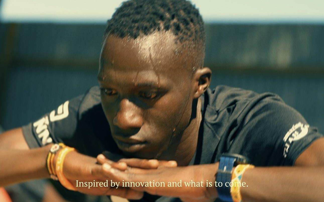 马拉松之神基普乔格所在跑团签约新合作伙伴，或与华为穿戴深度合作