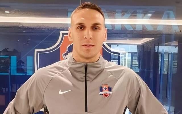 塞尔维亚外援连续4个赛季拿下中超解围王:愿归化加入中国籍!