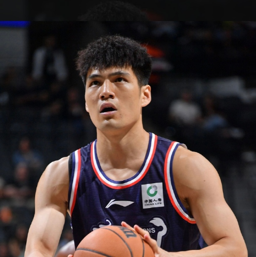 CBA状元闪耀NBA季前赛!陈国豪连两场上双战快船末节11分爆发